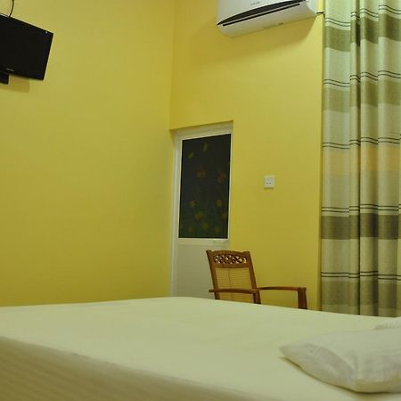 Hotel Pearl Gate Chilaw Buitenkant foto