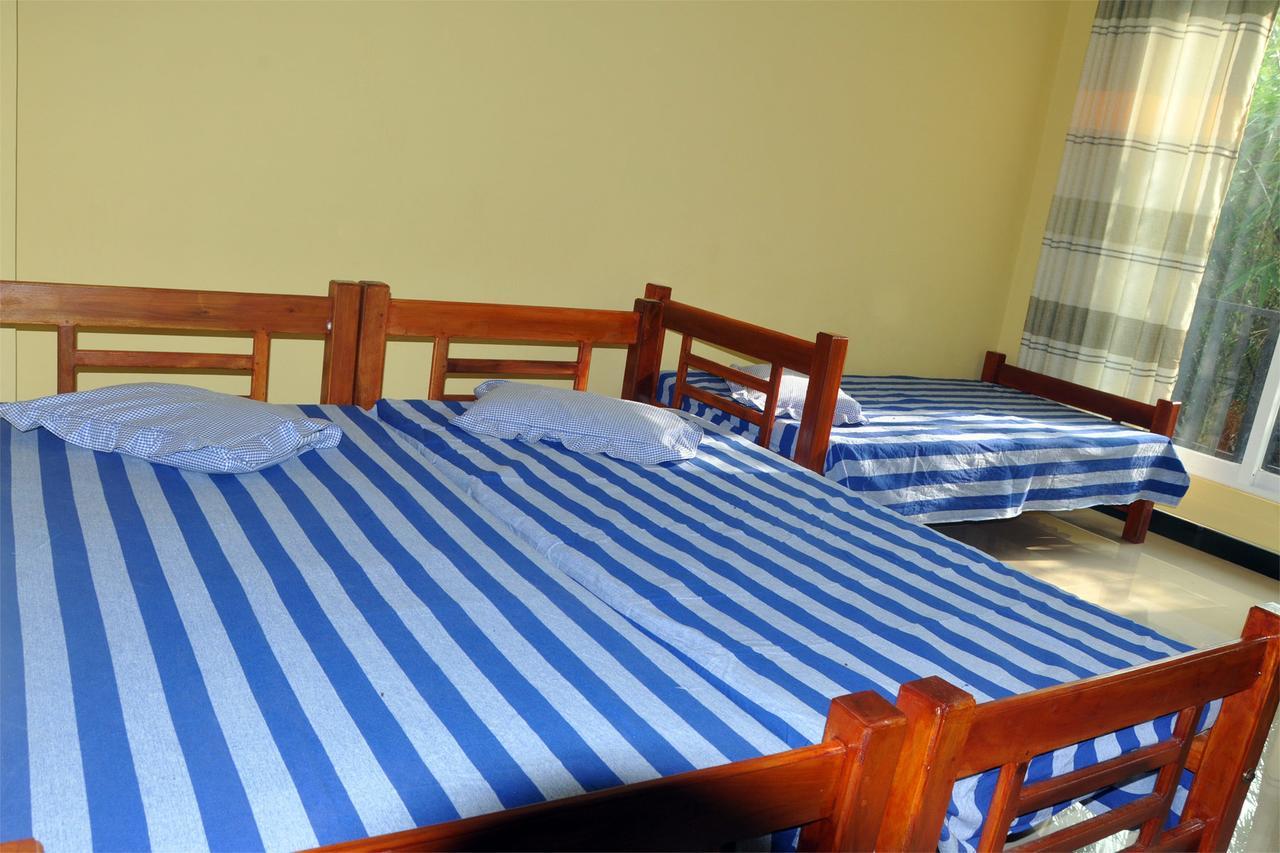 Hotel Pearl Gate Chilaw Buitenkant foto