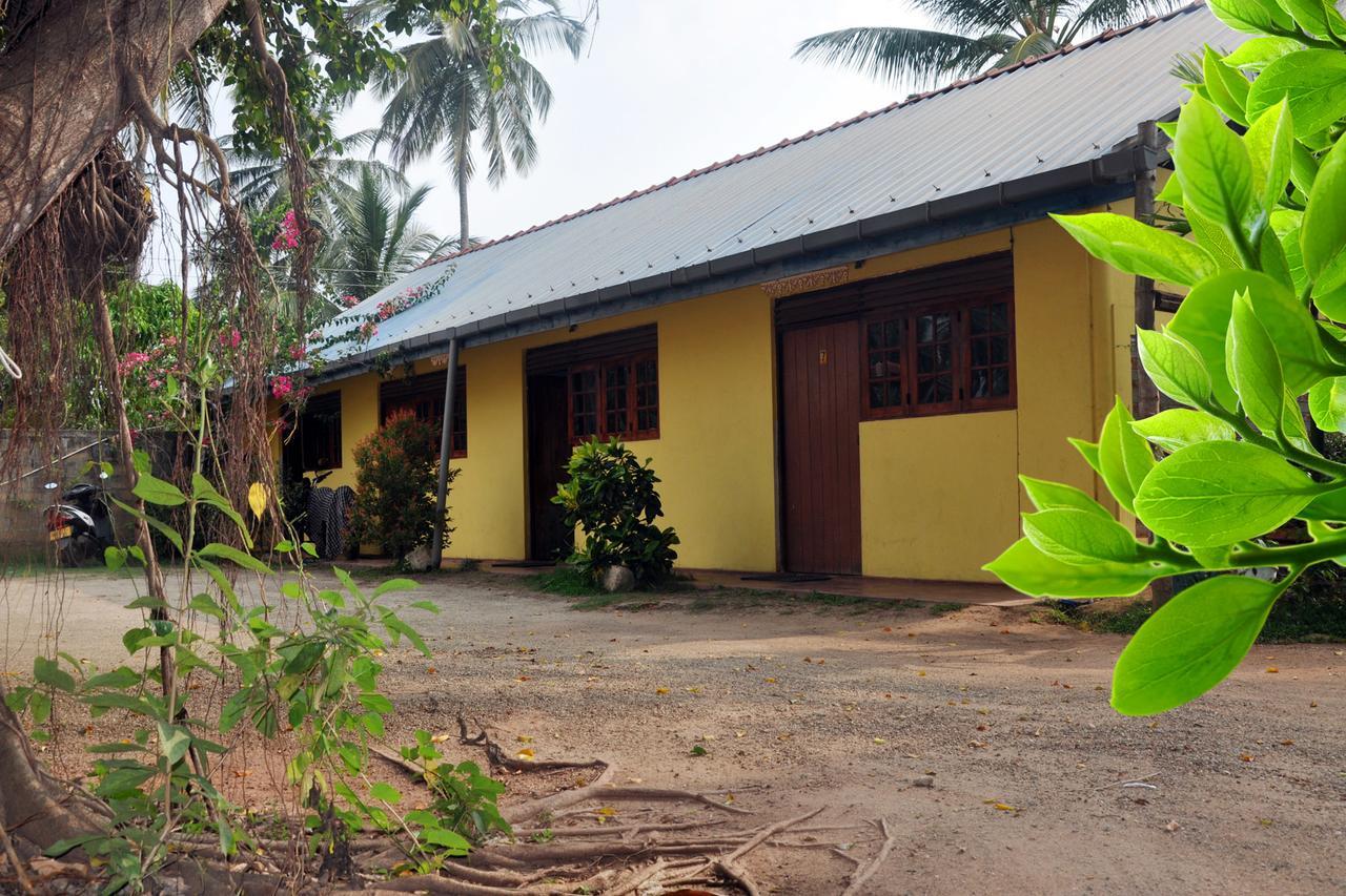 Hotel Pearl Gate Chilaw Buitenkant foto