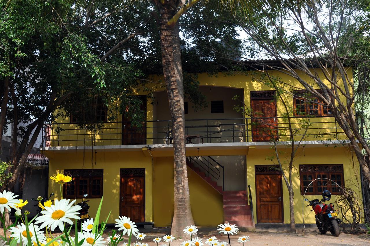 Hotel Pearl Gate Chilaw Buitenkant foto