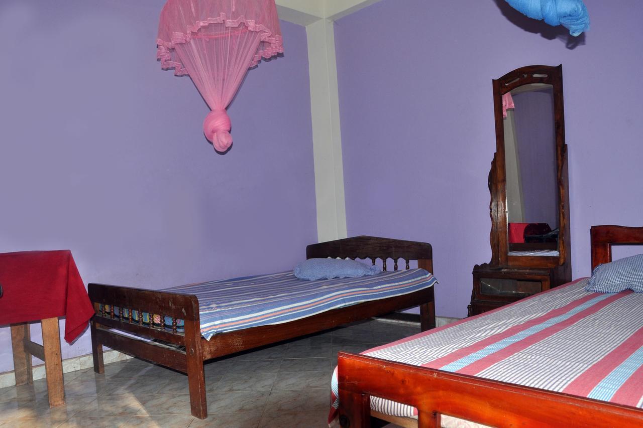 Hotel Pearl Gate Chilaw Buitenkant foto