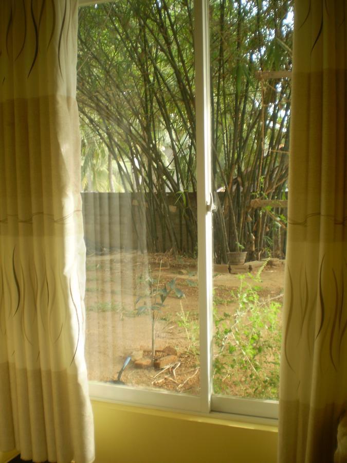 Hotel Pearl Gate Chilaw Buitenkant foto