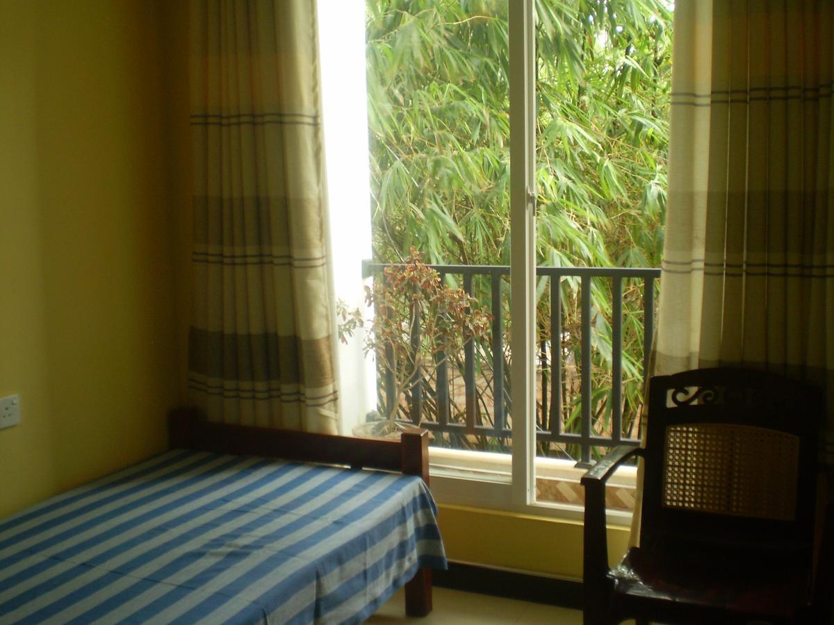 Hotel Pearl Gate Chilaw Buitenkant foto